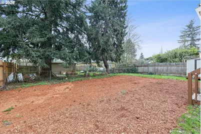 9828 SE Ellis St, Portland, OR 97266 - Photo 31