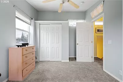 808 N 10th St, Cottage Grove, OR 97424 - Photo 15