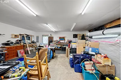 808 N 10th St, Cottage Grove, OR 97424 - Photo 23