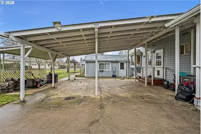 808 N 10th St, Cottage Grove, OR 97424 - Photo 25