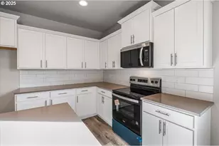 430 S Elm St, Yamhill, OR 97148 - Photo 13