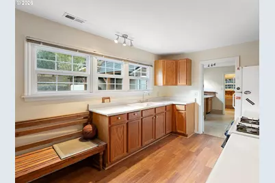 13635 SW Hall Blvd, Portland, OR 97223 - Photo 11