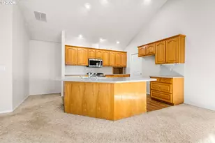 731 Aeronca St, Independence, OR 97351 - Photo 9