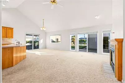 731 Aeronca St, Independence, OR 97351 - Photo 5