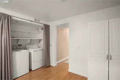 12040 NW Lovejoy St, Portland, OR 97229 - Photo 19