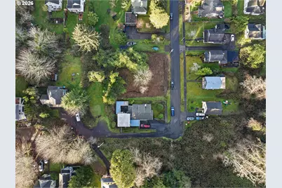 755 38th St, Astoria, OR 97103 - Photo 3