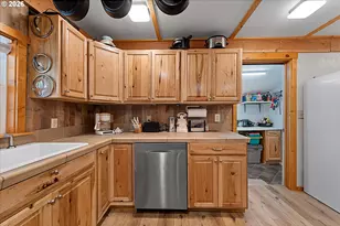 237 Bonanza St, Sumpter, OR 97877 - Photo 5