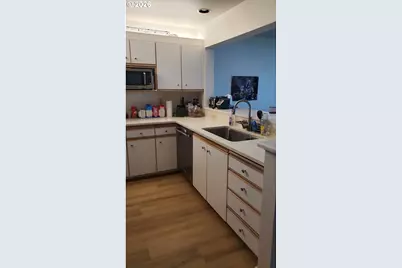 129 N Hayden Bay Dr #BLDG  F, Portland, OR 97217 - Photo 5