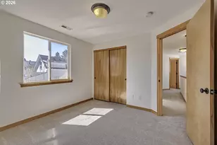 8806 N Fiske Ave, Portland, OR 97203 - Photo 19