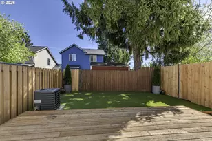 8806 N Fiske Ave, Portland, OR 97203 - Photo 23