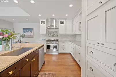 11657 SW 19th Ave, Portland, OR 97219 - Photo 13