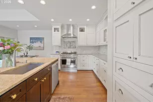 11657 SW 19th Ave, Portland, OR 97219 - Photo 13