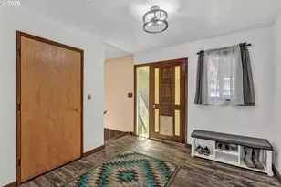 331 Hemlock Ln, Roseburg, OR 97471 - Photo 13