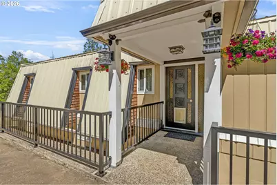 331 Hemlock Ln, Roseburg, OR 97471 - Photo 3