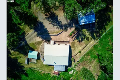 331 Hemlock Ln, Roseburg, OR 97471 - Photo 41