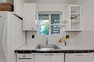 5488 SW Alger Ave, Beaverton, OR 97005 - Photo 9