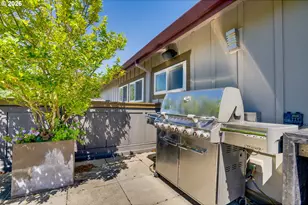 5525 SE Scenic Ln, Vancouver, WA 98661 - Photo 11