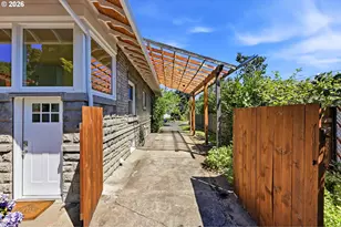 1820 N Schofield St, Portland, OR 97217 - Photo 5