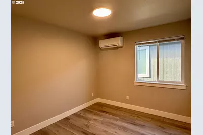 158 SE Mosher Ave, Roseburg, OR 97470 - Photo 15