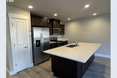 158 SE Mosher Ave, Roseburg, OR 97470 - Photo 9