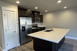 158 SE Mosher Ave, Roseburg, OR 97470 - Photo 9