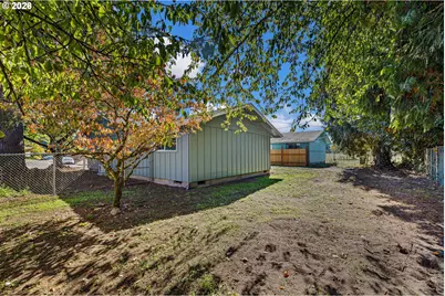 1680 W Quinalt St, Springfield, OR 97477 - Photo 33