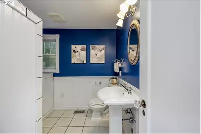 1725 N Sumner St, Portland, OR 97217 - Photo 25