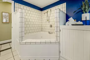 1725 N Sumner St, Portland, OR 97217 - Photo 27