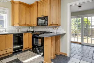 1725 N Sumner St, Portland, OR 97217 - Photo 19