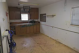 569 S 51st Pl, Springfield, OR 97478 - Photo 31