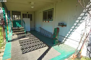 569 S 51st Pl, Springfield, OR 97478 - Photo 25