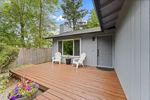 5029 SW Coronado St, Portland, OR 97219 - Photo 3