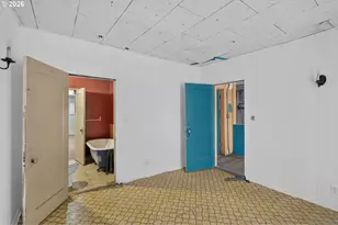 4382 NE 88th Ave, Portland, OR 97220 - Photo 13