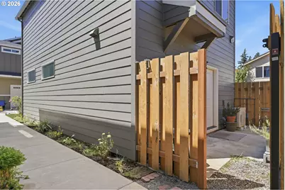 6046 SE 136th Ave, Portland, OR 97236 - Photo 17