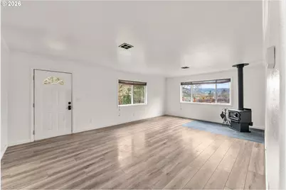 8148 Melqua Rd, Umpqua, OR 97486 - Photo 15