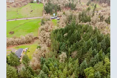 8148 Melqua Rd, Umpqua, OR 97486 - Photo 5