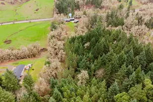 8148 Melqua Rd, Umpqua, OR 97486 - Photo 5