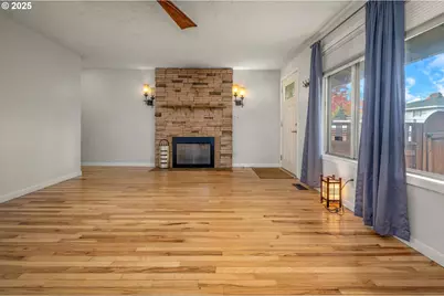 4524 NE 76th Ave, Portland, OR 97218 - Photo 7