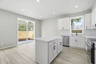 3163 NE 117th Ave, Portland, OR 97220 - Photo 15