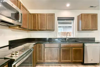 127 SW Nye Ave, Pendleton, OR 97801 - Photo 9