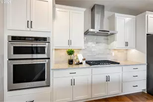 11614 NW Kearney St, Portland, OR 97229 - Photo 13