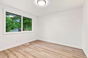 6170 SW Cherryhill Dr, Beaverton, OR 97008 - Photo 35