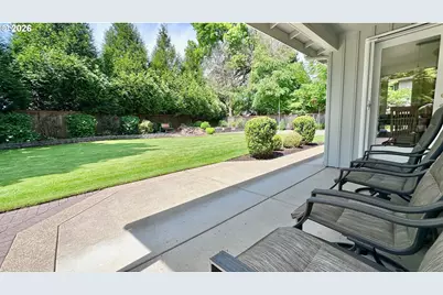 1364 Victorian Way, Eugene, OR 97401 - Photo 33