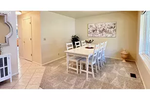 1364 Victorian Way, Eugene, OR 97401 - Photo 9