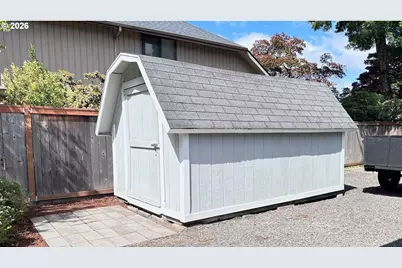 1364 Victorian Way, Eugene, OR 97401 - Photo 37