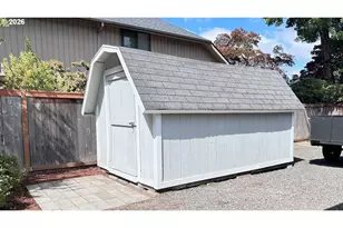 1364 Victorian Way, Eugene, OR 97401 - Photo 37