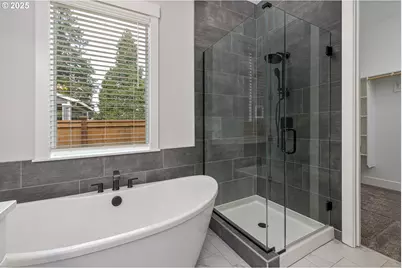 15229 SE Towers Ter, Milwaukie, OR 97267 - Photo 17