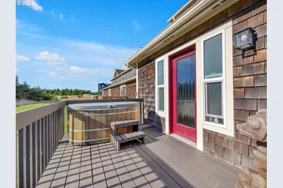 315 NW 5th St #103, Long Beach, WA 98631 - Photo 11