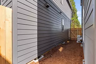 4372 NE Going St, Portland, OR 97218 - Photo 13