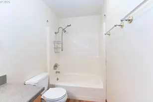 3831 SW Canby St, Portland, OR 97219 - Photo 9